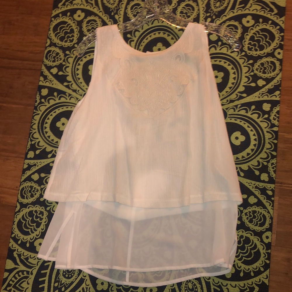 Forever21 small off white top